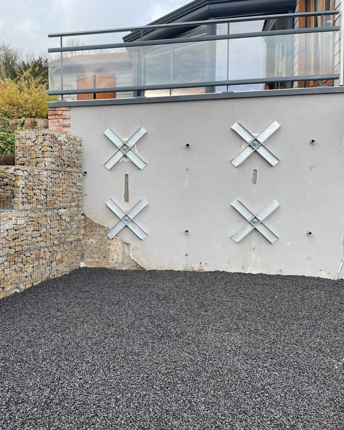 Rigidification de structure de soutènement par micropieux et tirants – Coubon (43)